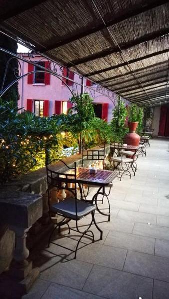 Les Orangers Hotel